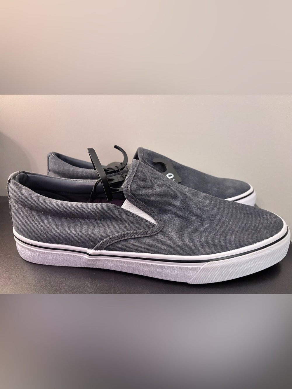 NWT No Boundaries shoes men size 9.5